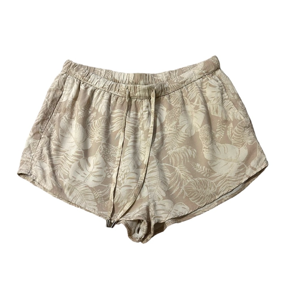 || NEW || H&M Tan Floral Shorts Women’s 2